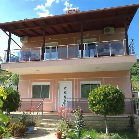 Bujtina Bego Bed & Breakfast Corovode