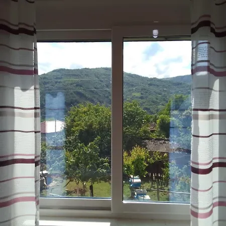 Bed & Breakfast Bujtina Bego *