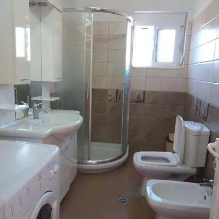 Bujtina Bego Bed & Breakfast *