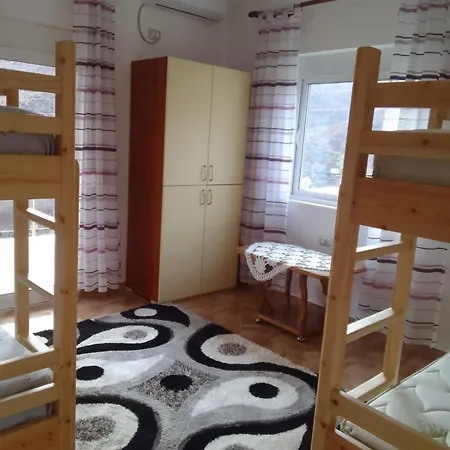 Bujtina Bego Corovode