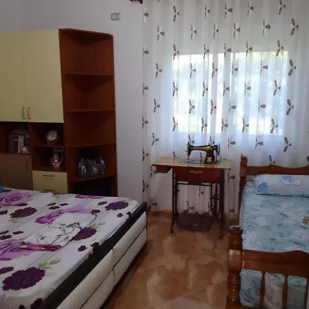 Bujtina Bego Bed & Breakfast *
