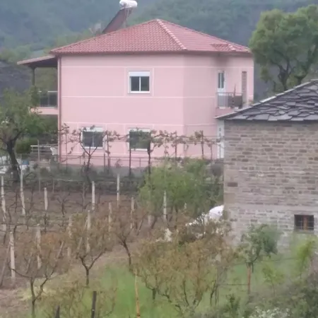 Bed & Breakfast Bujtina Bego